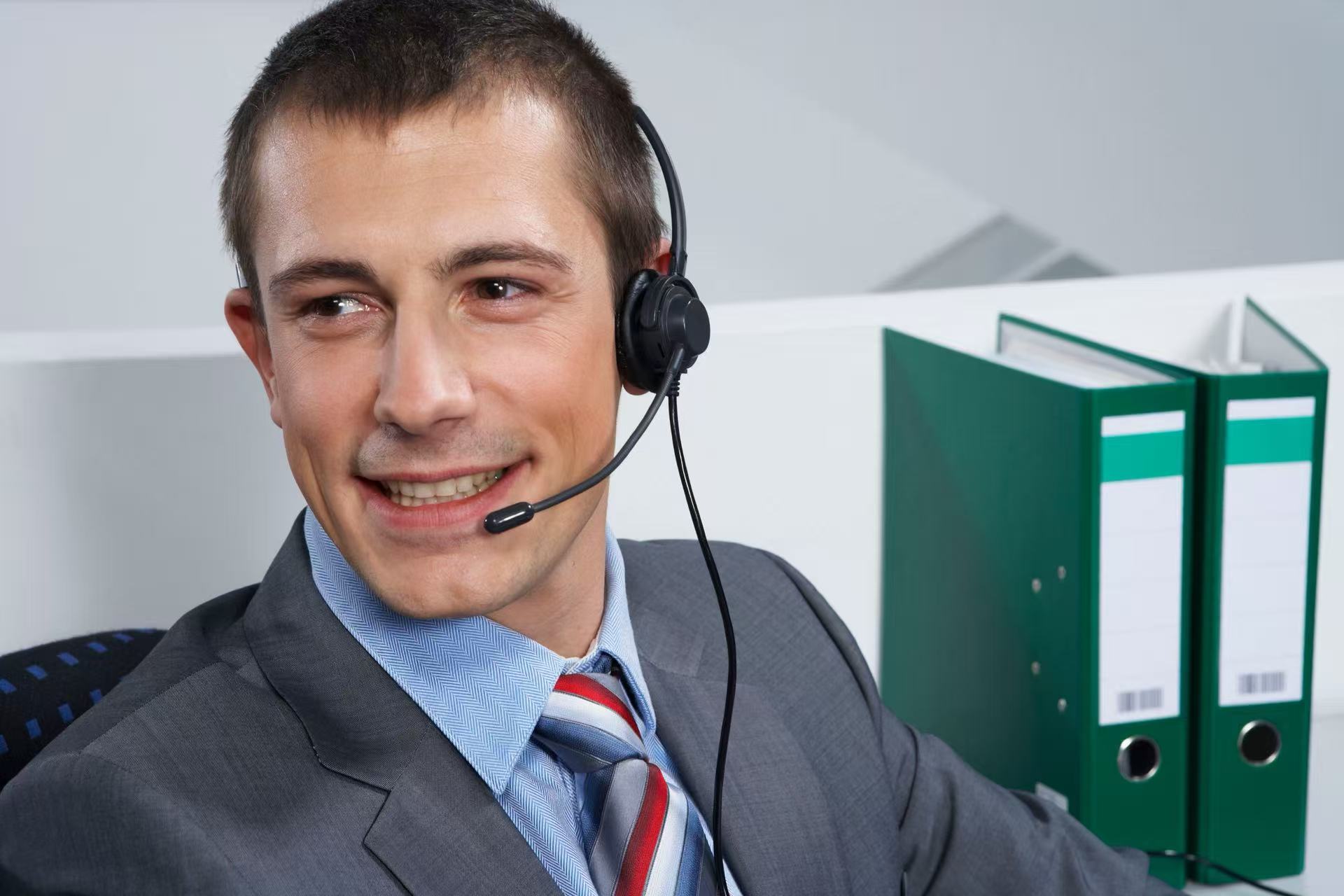 触点背后的智慧引擎