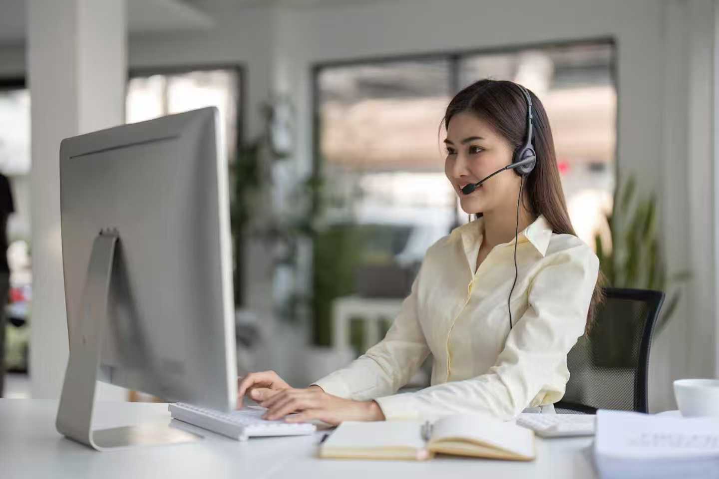 呼叫中心的静默观察者